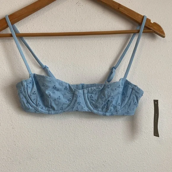 J Crew Womens Eyelet balconette underwire bikini top 32A Calm Blue Color - Picture 2 of 8